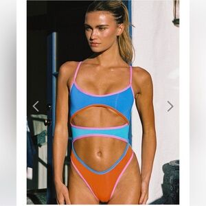 Oneone Livia one piece bilbao